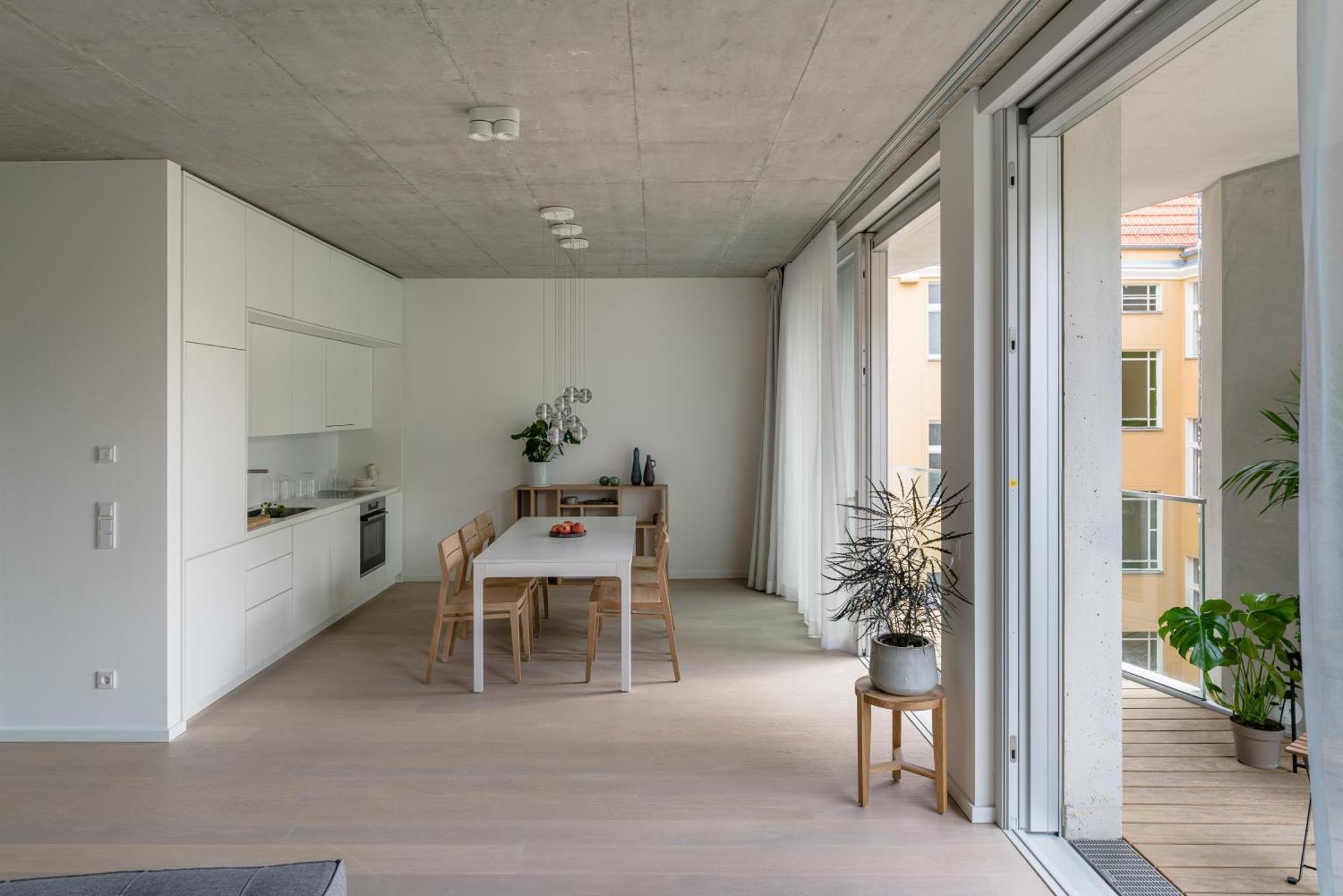 Two-Bedroom Garden Loft 107 m²